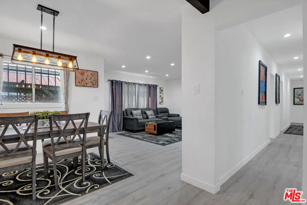 3206 W 27th Street, Los Angeles, California 90018 home-pic-39